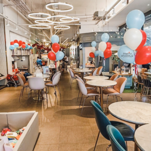 แบคดรอปลูกโป่ง ฉากลูกโป่ง Kid's Birthday Balloon Backdrop - Fire engine - Red & Blue