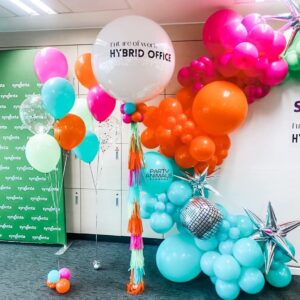 แบคดรอปลูกโป่ง ฉากลูกโป่ง Corporate Events Balloon Backdrop - Welcome Back to the Office - Pink & Green