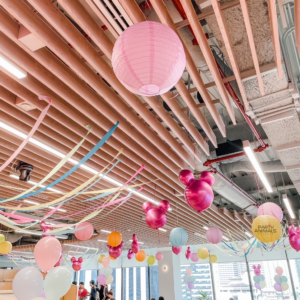 แบคดรอปลูกโป่ง ฉากลูกโป่ง Corporate Events Balloon Backdrop - Food Panda's New Year Party Disney Pandaland - Multicolour