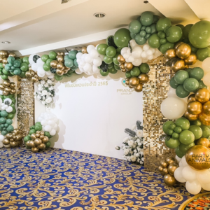 แบคดรอปลูกโป่ง ฉากลูกโป่ง Corporate Events Balloon Backdrop - Green & Gold